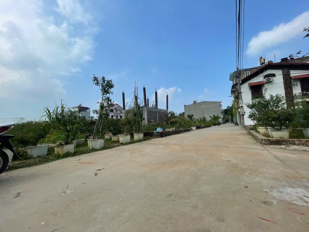 2.X TỶ 52M THỊ TRẤN QUANG MINH MÊ LINH HÀ NỘI ĐƯỜNG Ô TÔ TẢI VÀO ĐẤT