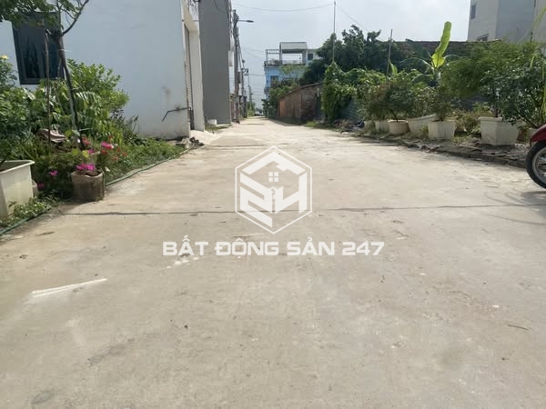 BÁN ĐẤT TT Quang Minh,MÊ LINH,52m² (full thổ cư) Ô TÔ VÀO TẬN ĐẤT
