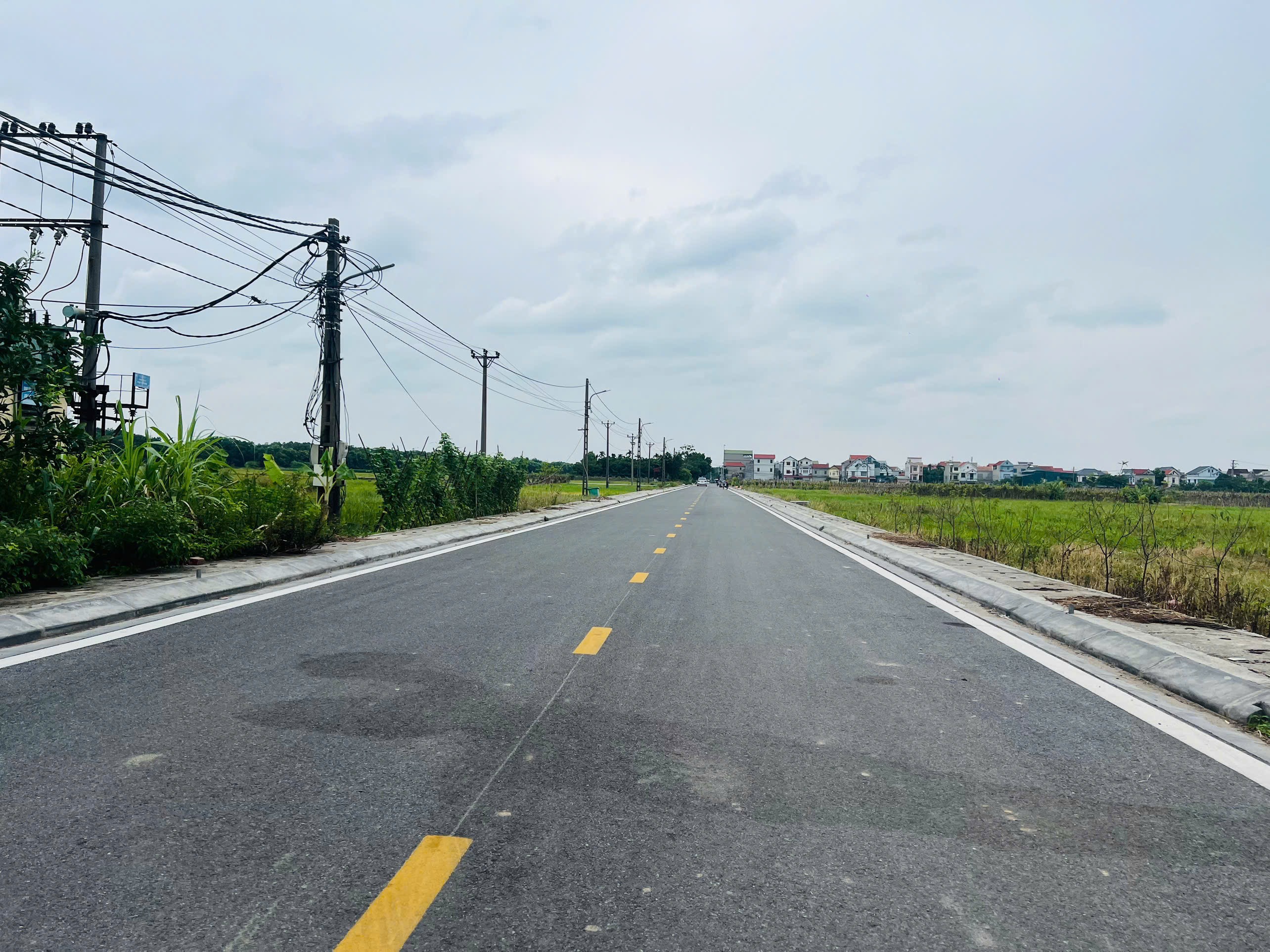 Cần bán nhanh lô đất Đấu Giá Đại Bằng- Nguyên Khê, ĐA: 90m2, SHCC, giá 8x tr/m2