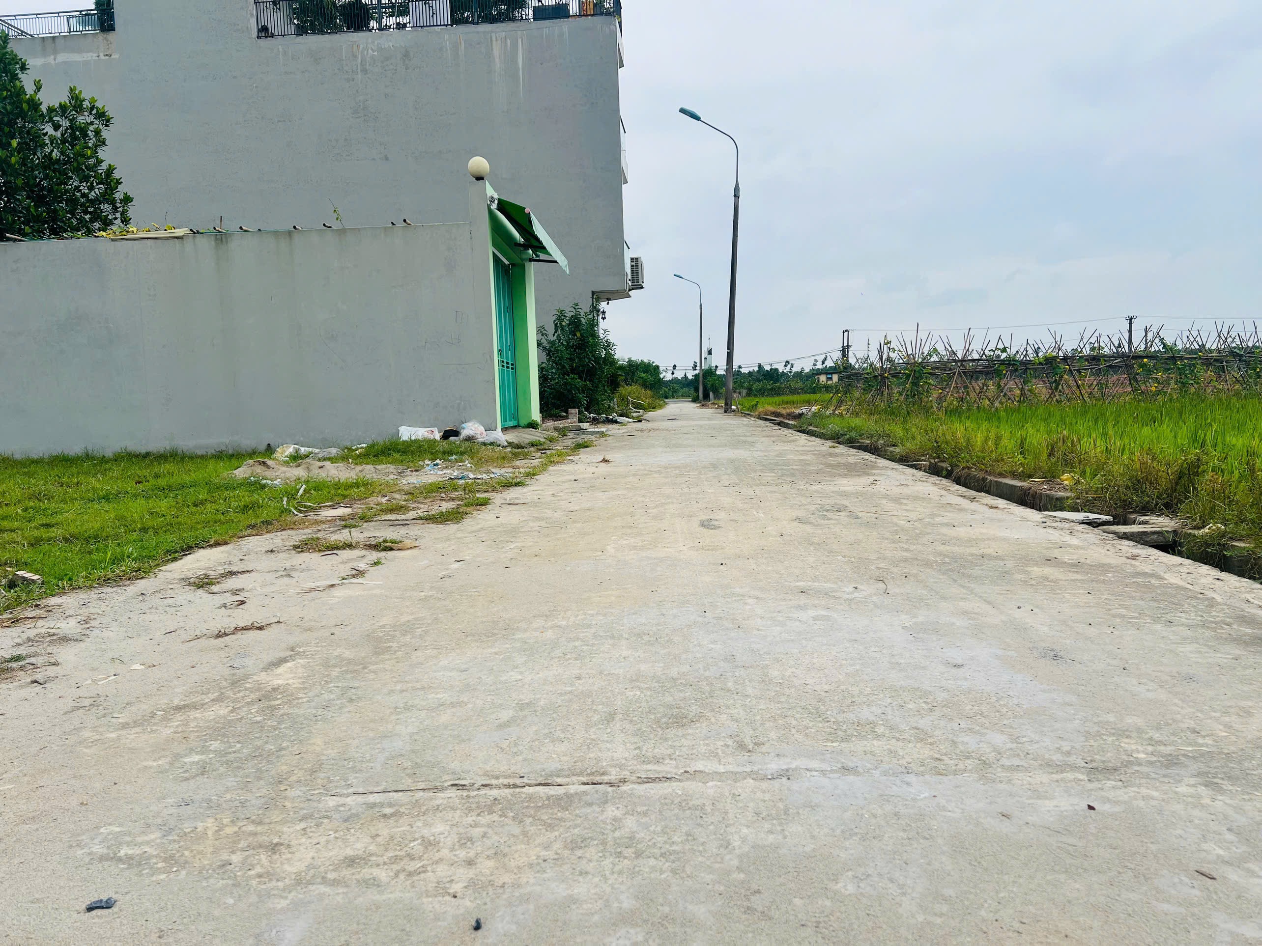 Cần bán nhanh lô đất Đấu Giá Đại Bằng- Nguyên Khê, ĐA: 90m2, SHCC, giá 8x tr/m2