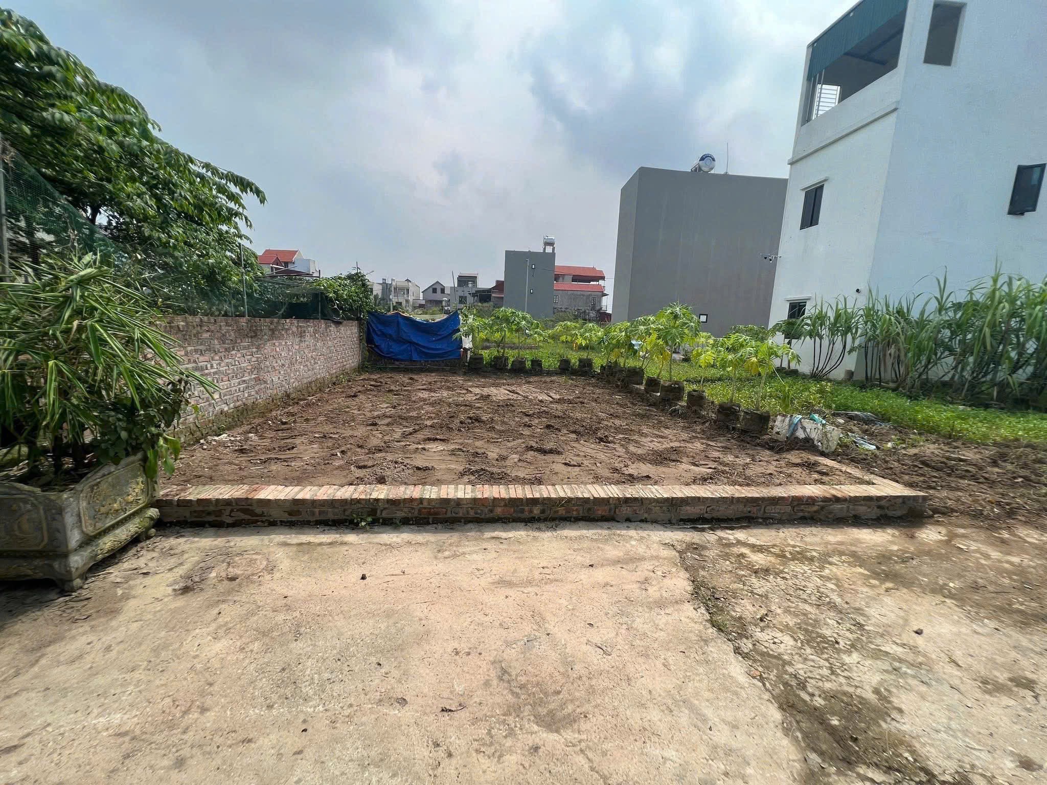 2.X TỶ 52M THỊ TRẤN QUANG MINH MÊ LINH HÀ NỘI ĐƯỜNG Ô TÔ TẢI VÀO ĐẤT