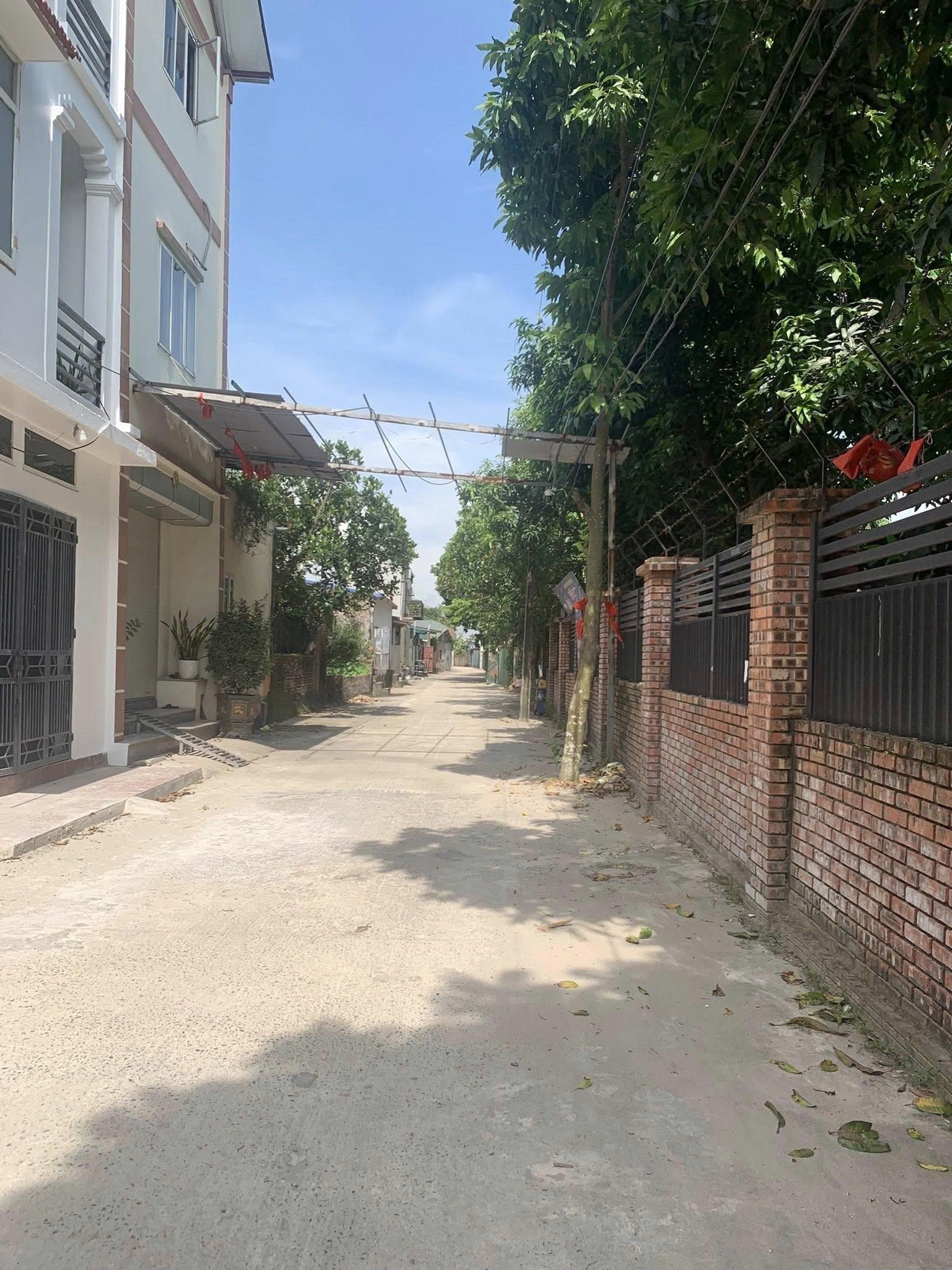 CHỦ ĐANG CẦN BÁN GẤP CĂN NHÀ  BìA LÀNG TẰNG My Nam Hồng ĐÔNG ANH HÀ NỘI