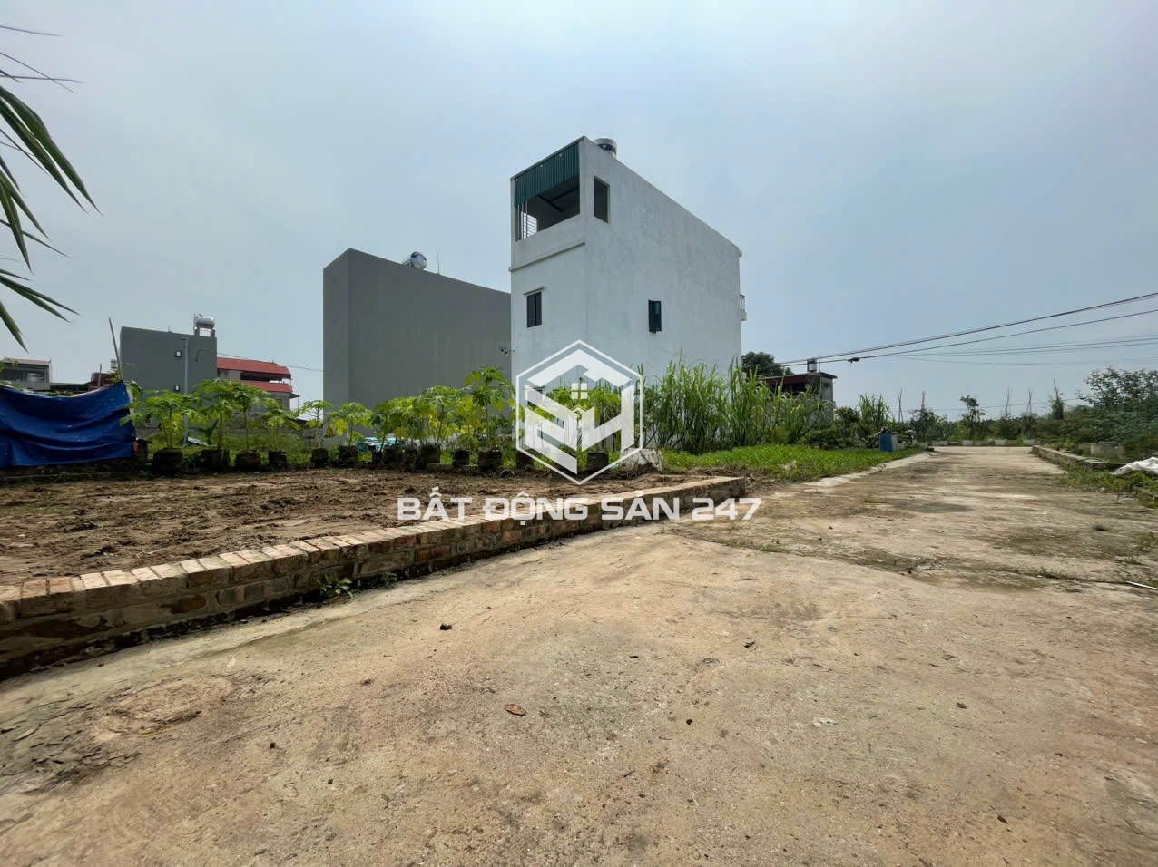 Bán gấp 50m2 TT Quang Minh giá 2x tỷ, ô tô chạy vù vù, giá siêu đầu tư