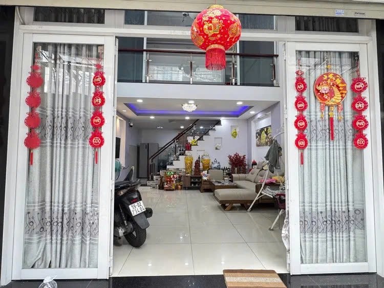 TÂN PHÚ GIÁP QUẬN 11, HẺM XE HƠI VÀO NHÀ, NGANG HIẾM 5.5M Chỉ Nhỉnh 7 tỷ.
