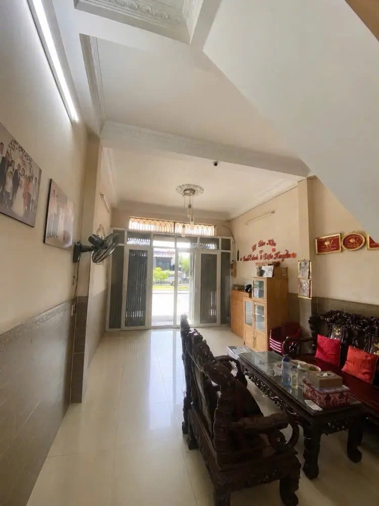 Bán nhà Mặt Tiền Kinh 10M Sầm Uất Đường Lê Thúc Hoạch P.Phú Thọ Hoà - 9,6 TỶ TL