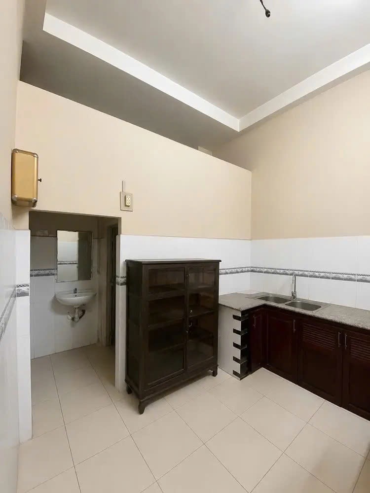 Bán nhà Mặt Tiền Kinh 10M Sầm Uất Đường Lê Thúc Hoạch P.Phú Thọ Hoà - 9,6 TỶ TL
