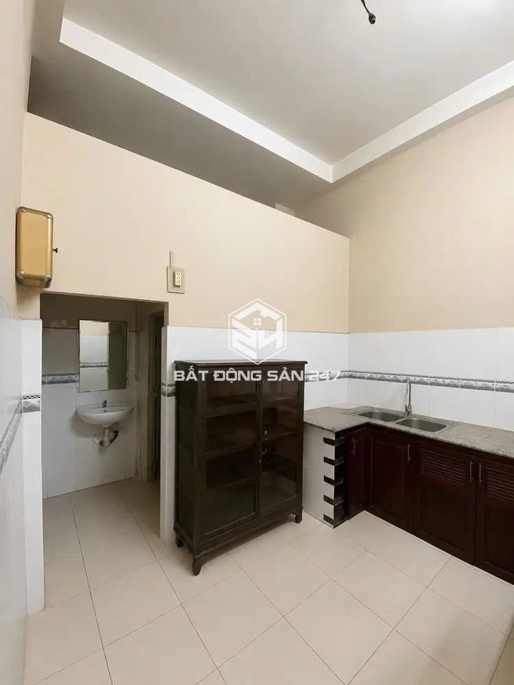 Bán nhà Mặt Tiền Kinh 10M Sầm Uất Đường Lê Thúc Hoạch P.Phú Thọ Hoà 9,6 TỶ TL