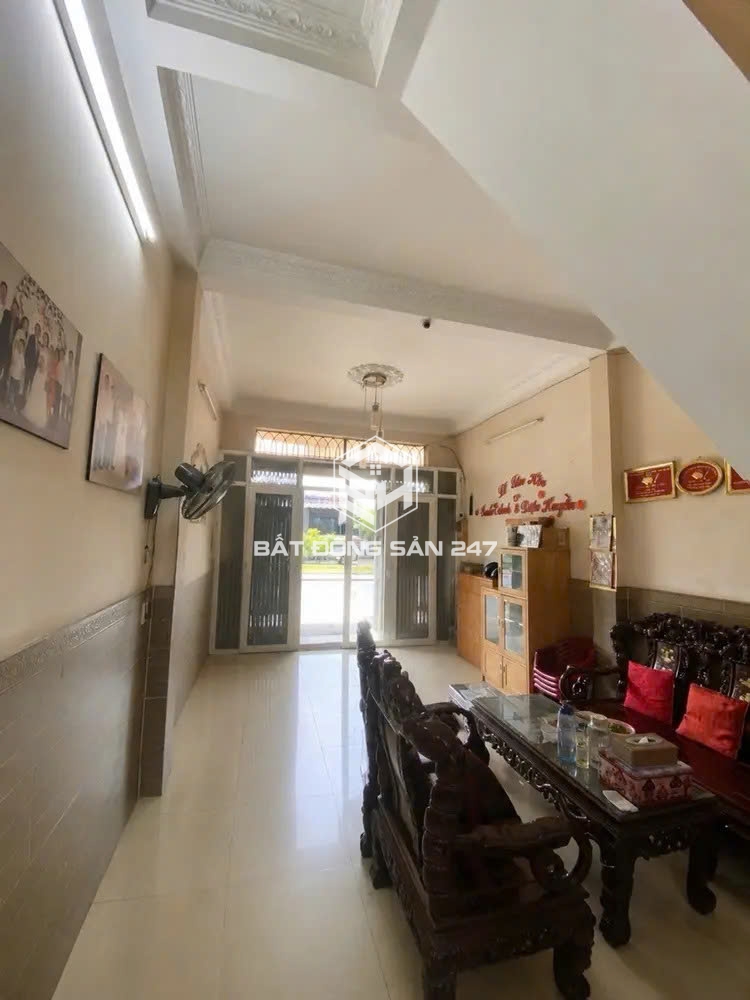 Bán nhà Mặt Tiền Kinh 10M Sầm Uất Đường Lê Thúc Hoạch P.Phú Thọ Hoà 9,6 TỶ TL