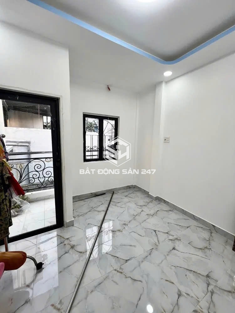 Nhà đẹp 3 tầng Hoà Bình- sát Đầm Sen