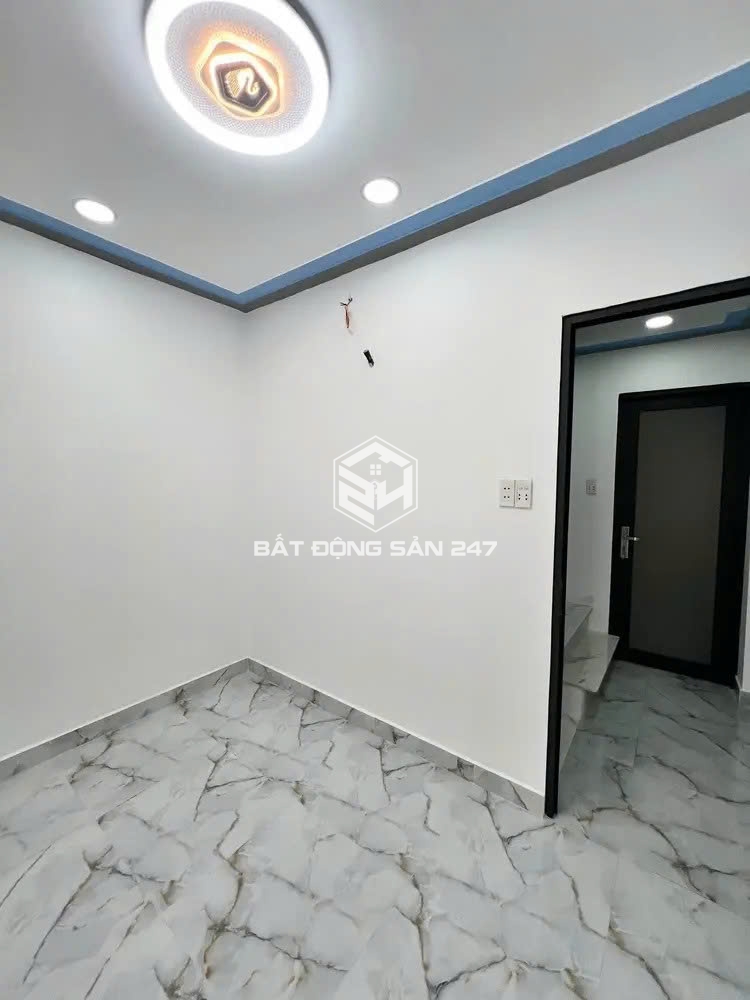 Nhà đẹp 3 tầng Hoà Bình- sát Đầm Sen